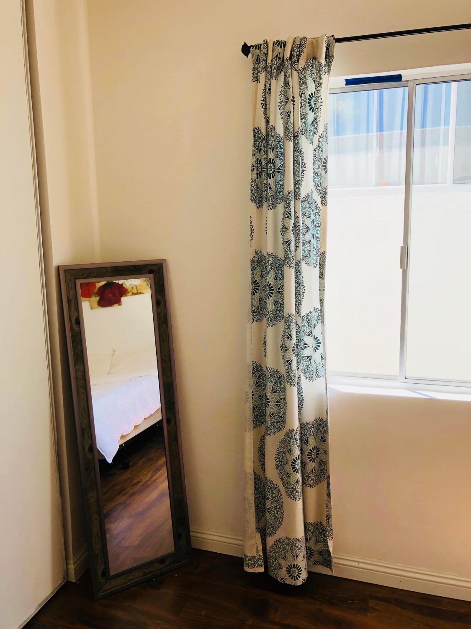 Coastal Comfort Homestay In Santa Monica Лос Анджелис Екстериор снимка